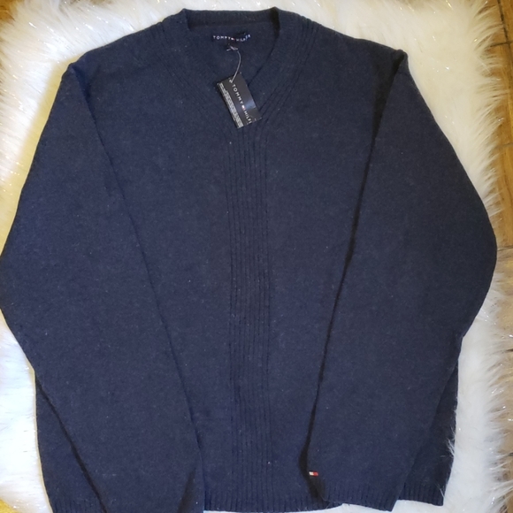 Tommy Hilfiger Other - Men's Tommy Hilfiger V-Neck Lambs Wool Sweater XXL